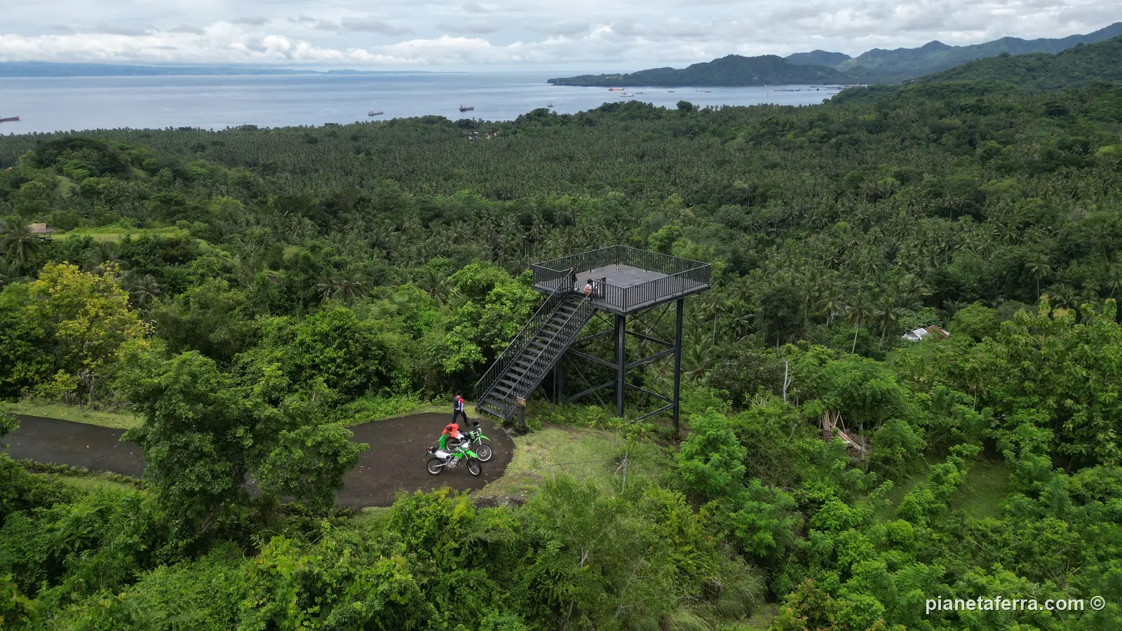 La costa est di Bali dall'alto, nella zona di Karangasem, nel 2026