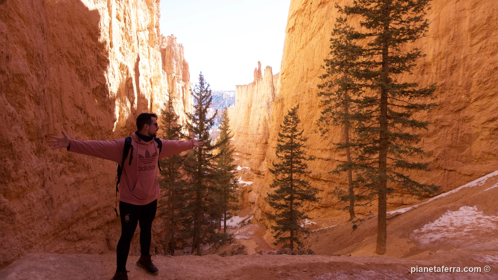 Luca Ferraina a Wall Street, tra le pareti arancioni del Navajo Loop del Bryce Canyon, a febbraio 2022