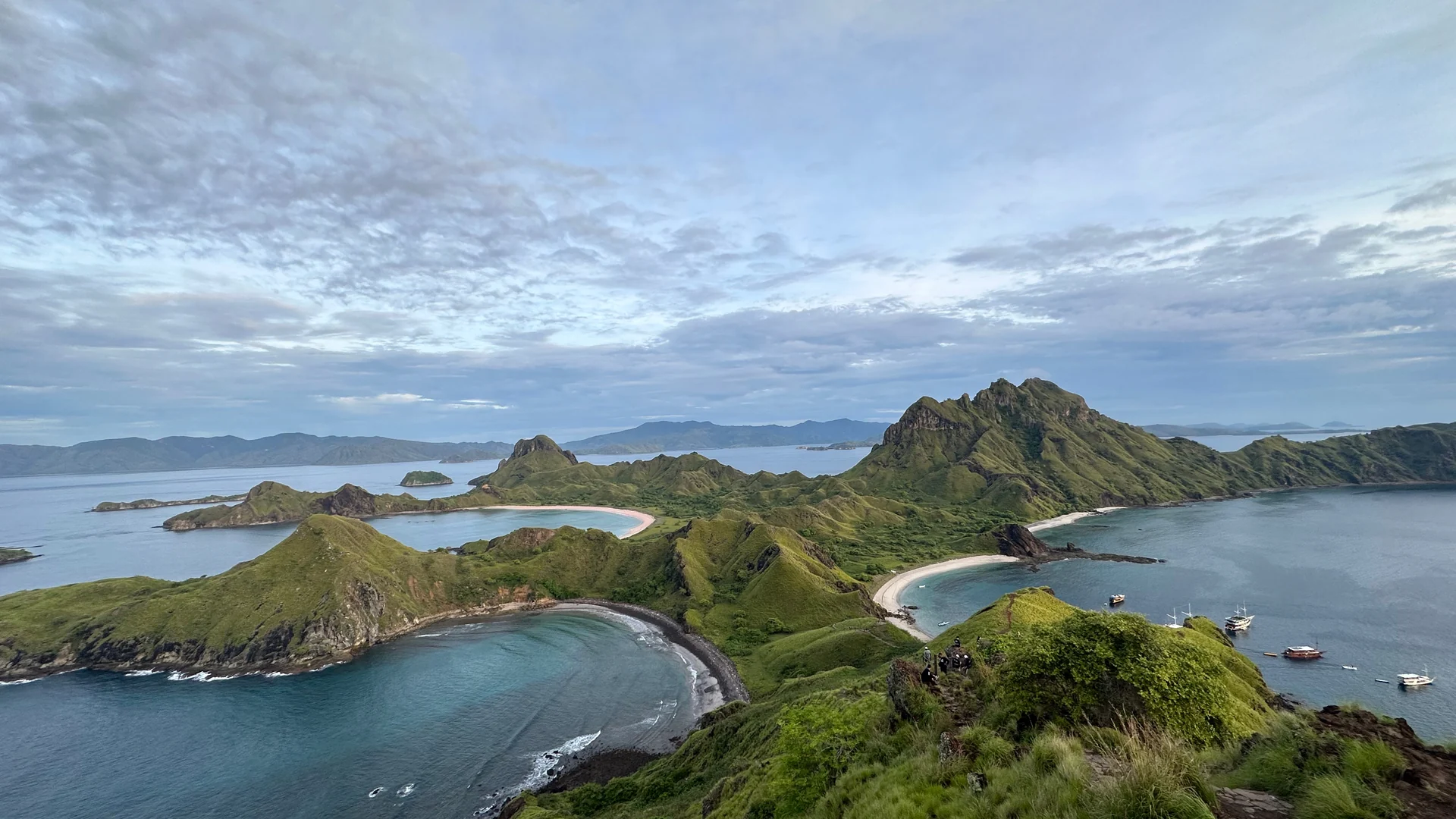 Crociera a Komodo da Labuan Bajo: itinerario di 2 o 3 giorni, prezzi e come scegliere la barca
