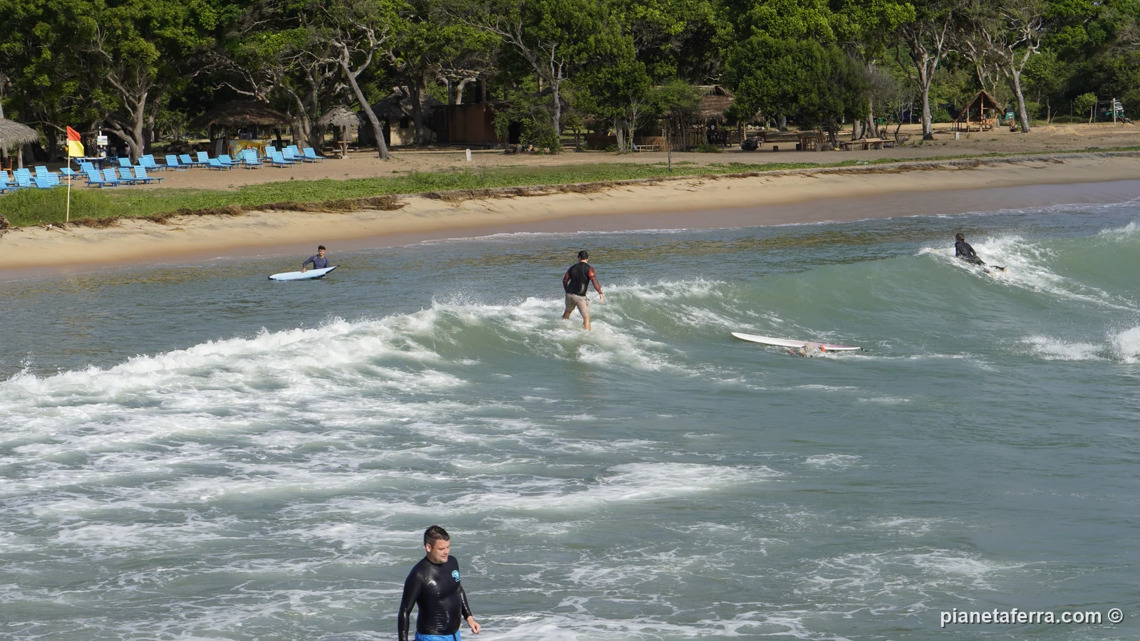 Il surf ad Arugam Bay, dove Luca Ferraina è rimasto una settimana, a giugno 2024