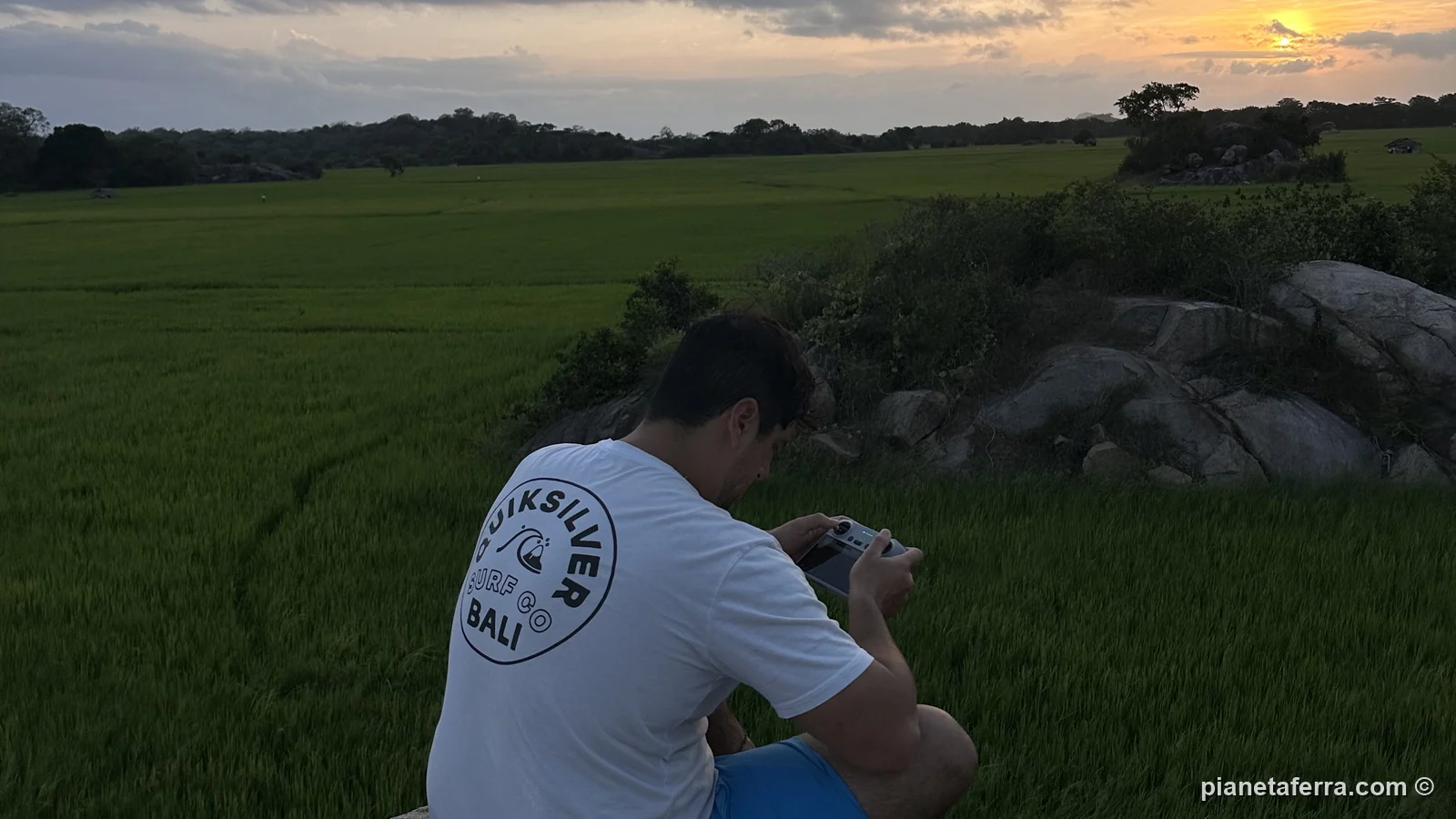 Luca Ferraina al faro di Galle, sulla costa sud dello Sri Lanka, a giugno 2024