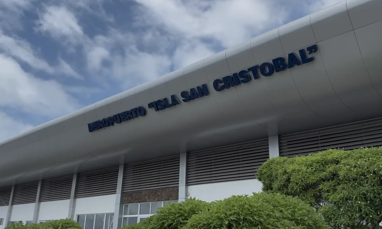 Ingresso dell'aeroporto Isla San Cristóbal alle Galápagos