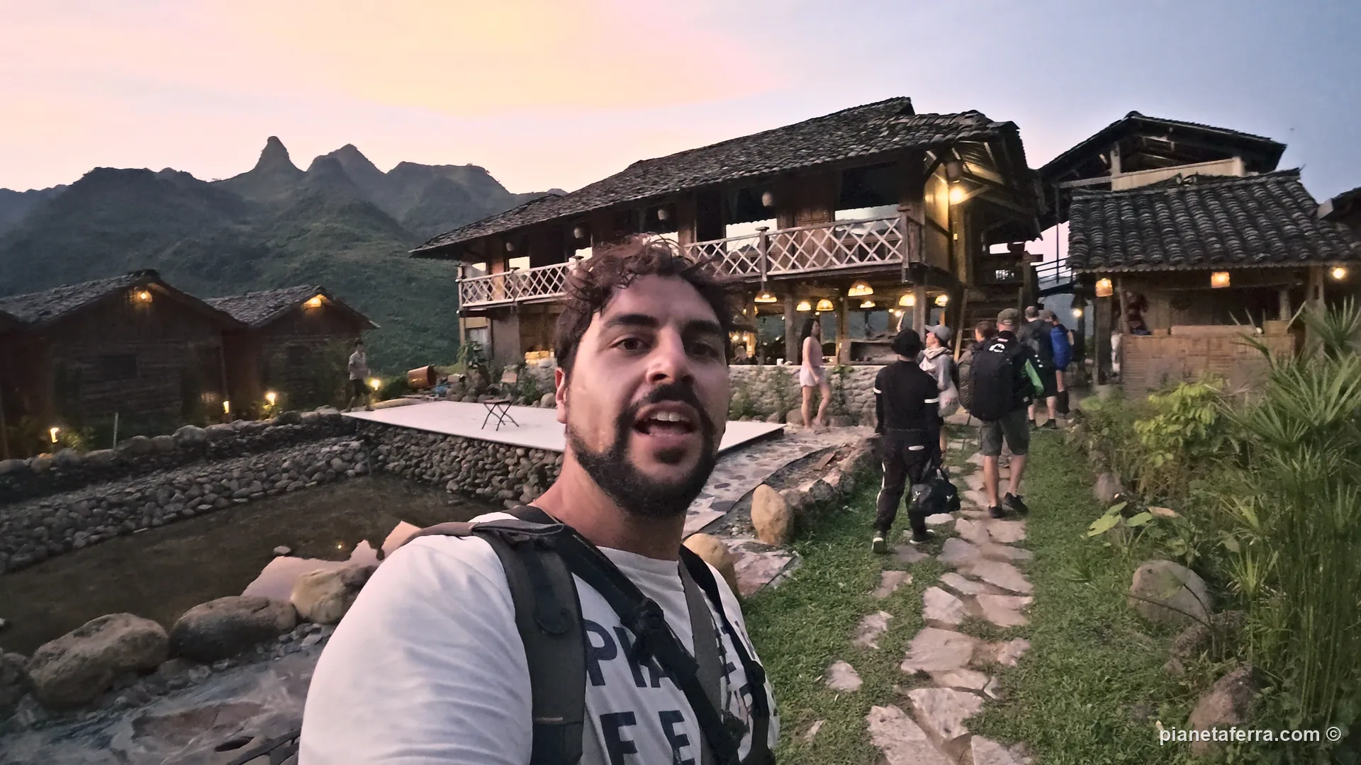 L'ecolodge di Du Gia tra le terrazze di riso al tramonto, seconda notte dell'Ha Giang Loop