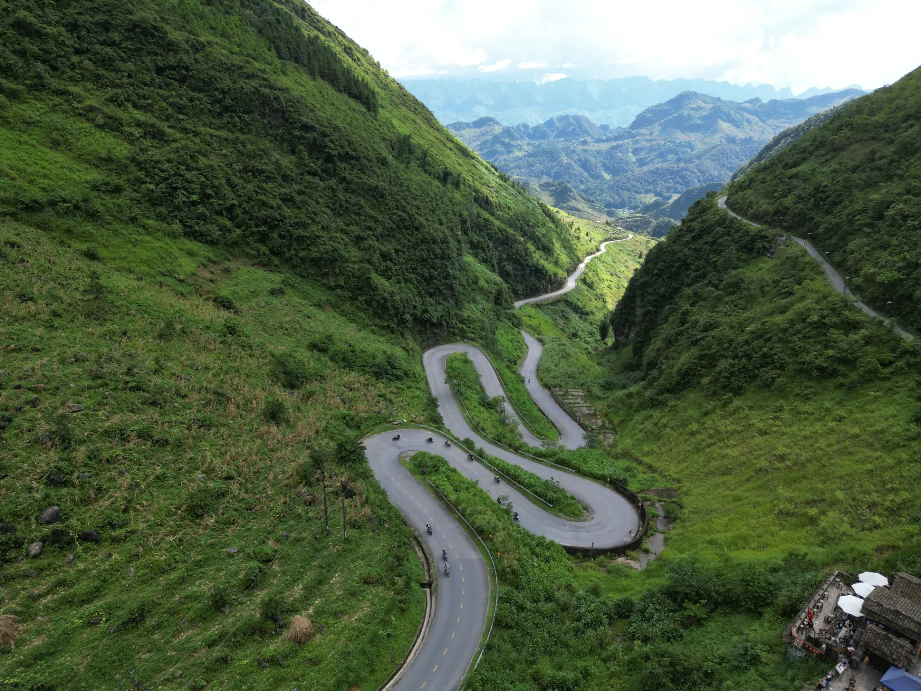 Ha Giang Loop - strada panoramica tra le montagne del nord Vietnam