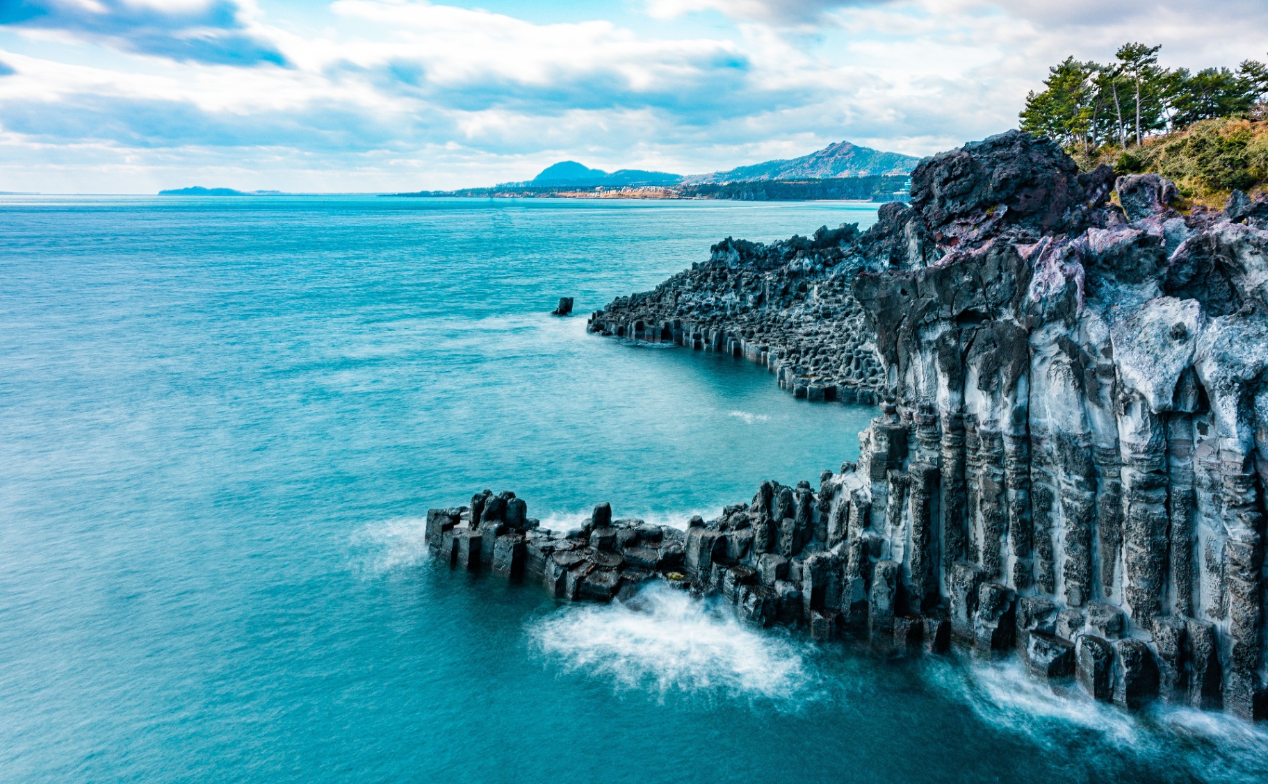 Colonne esagonali di basalto di Jusangjeolli a Jeju