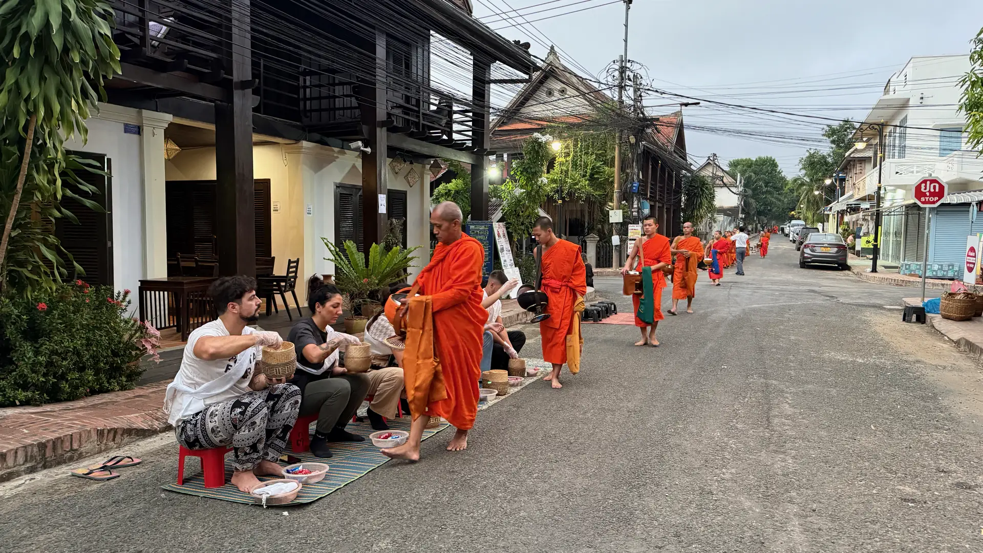 Luang Prabang: cosa vedere e fare in 2 o 3 giorni, dall'elemosina dei monaci alle cascate di Kuang Si