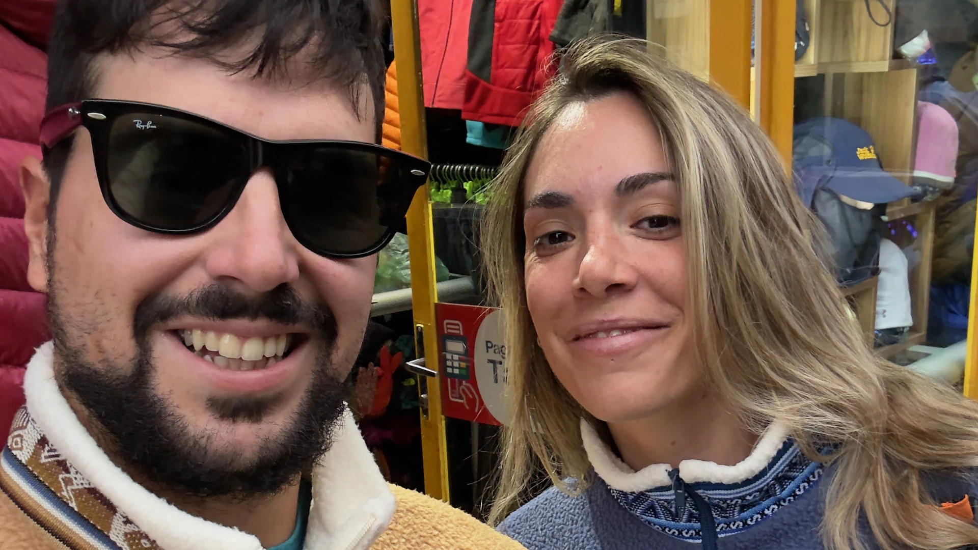Il maglione virale del Sud America: il pile con l'aguayo che ti fanno a La Paz