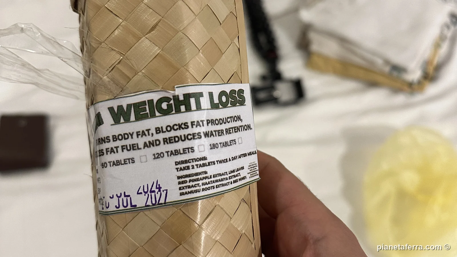 Uno dei prodotti ayurvedici comprati da Luca Ferraina durante il giro degli spice garden vicino a Kandy, a maggio 2024