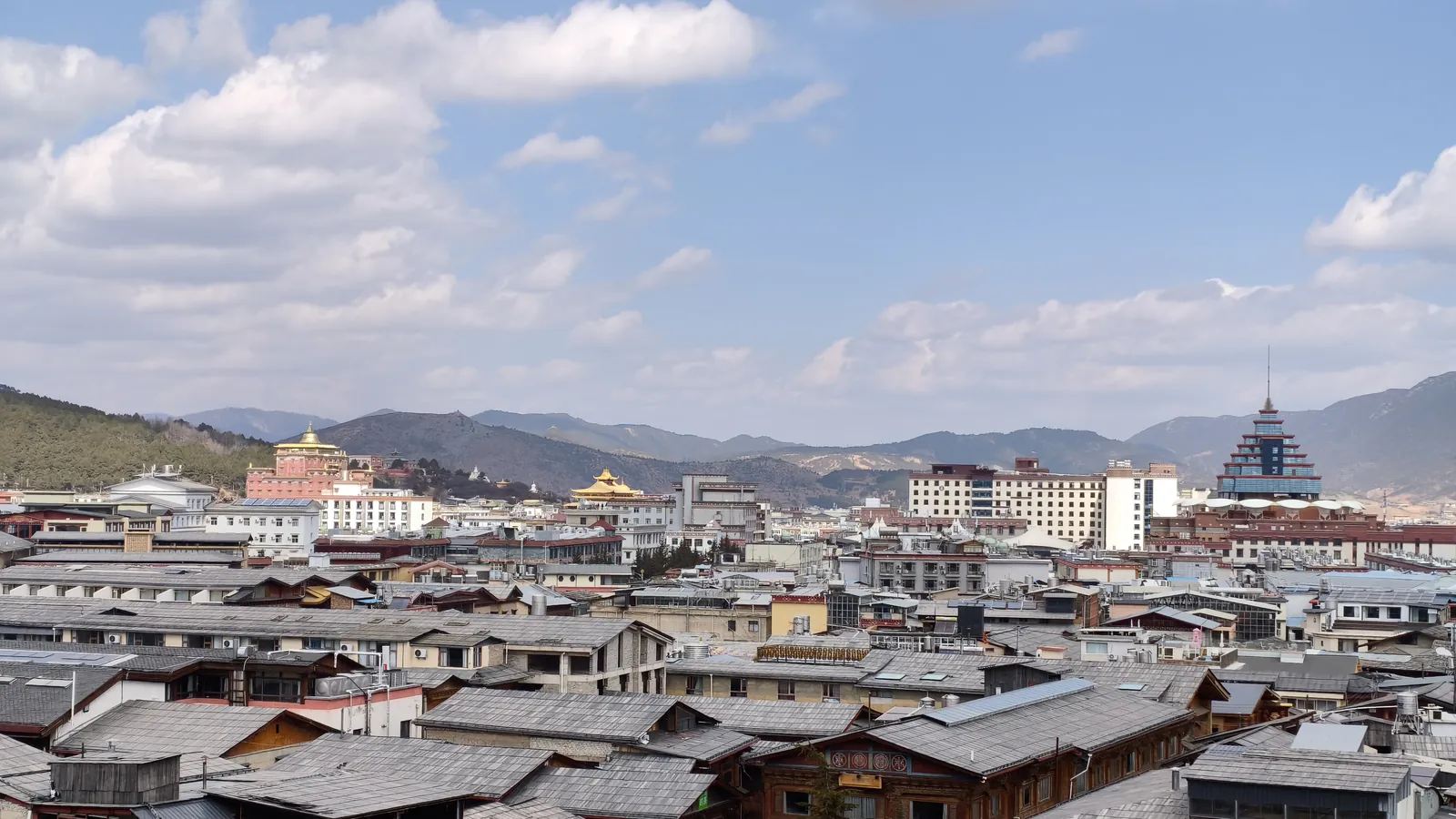 I tetti della città vecchia di Dukezong, a Shangri-La