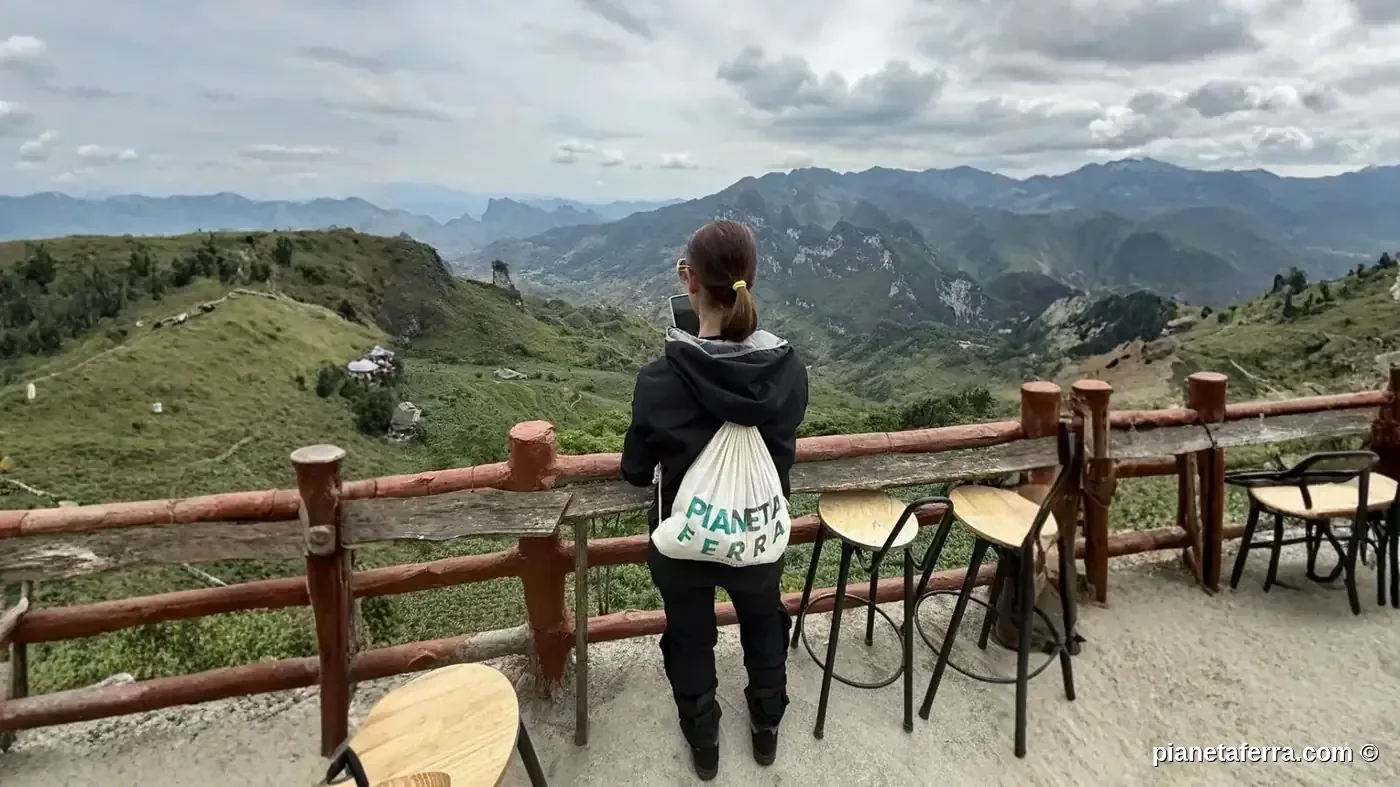 Panorama dalle montagne di Ha Giang nel nord del Vietnam